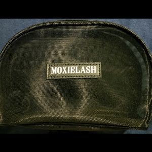 MoxieLash Mesh Bag & Applicator